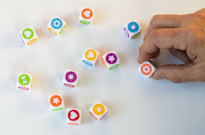Takamachi fast-paced shape and colour spotting dice game